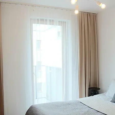Apartament Shoq With Private Parking *